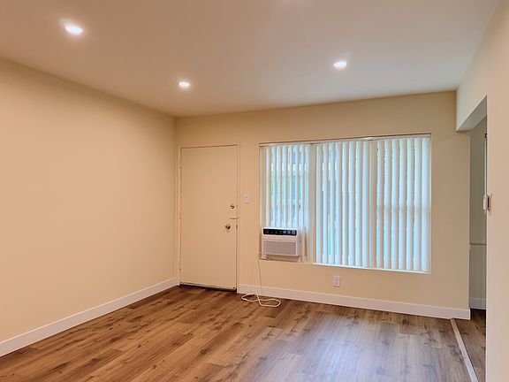 3rd image of 1130 N Verdugo Rd #5