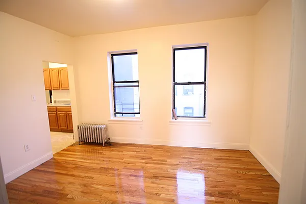 Rented by Grand & Co. | media 18