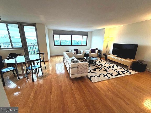 4th image of 1220 Blair Mill Rd APT 905