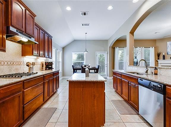 4th image of 2621 Sixpence Ln