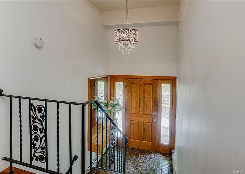 44 Hidden Hollow Ln, Millwood, NY 10546 Zillow