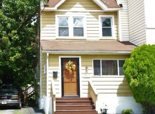 17 Wildwood Ave, Morton, PA 19070