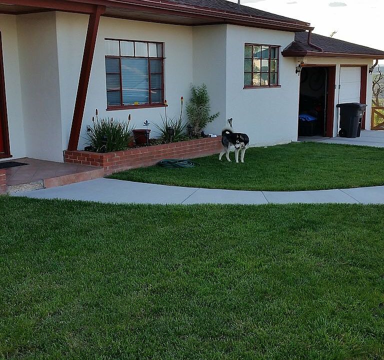 1st image of 830 Country Club Dr