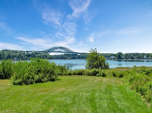 93 Old Dennett Road, Kittery, ME 03904