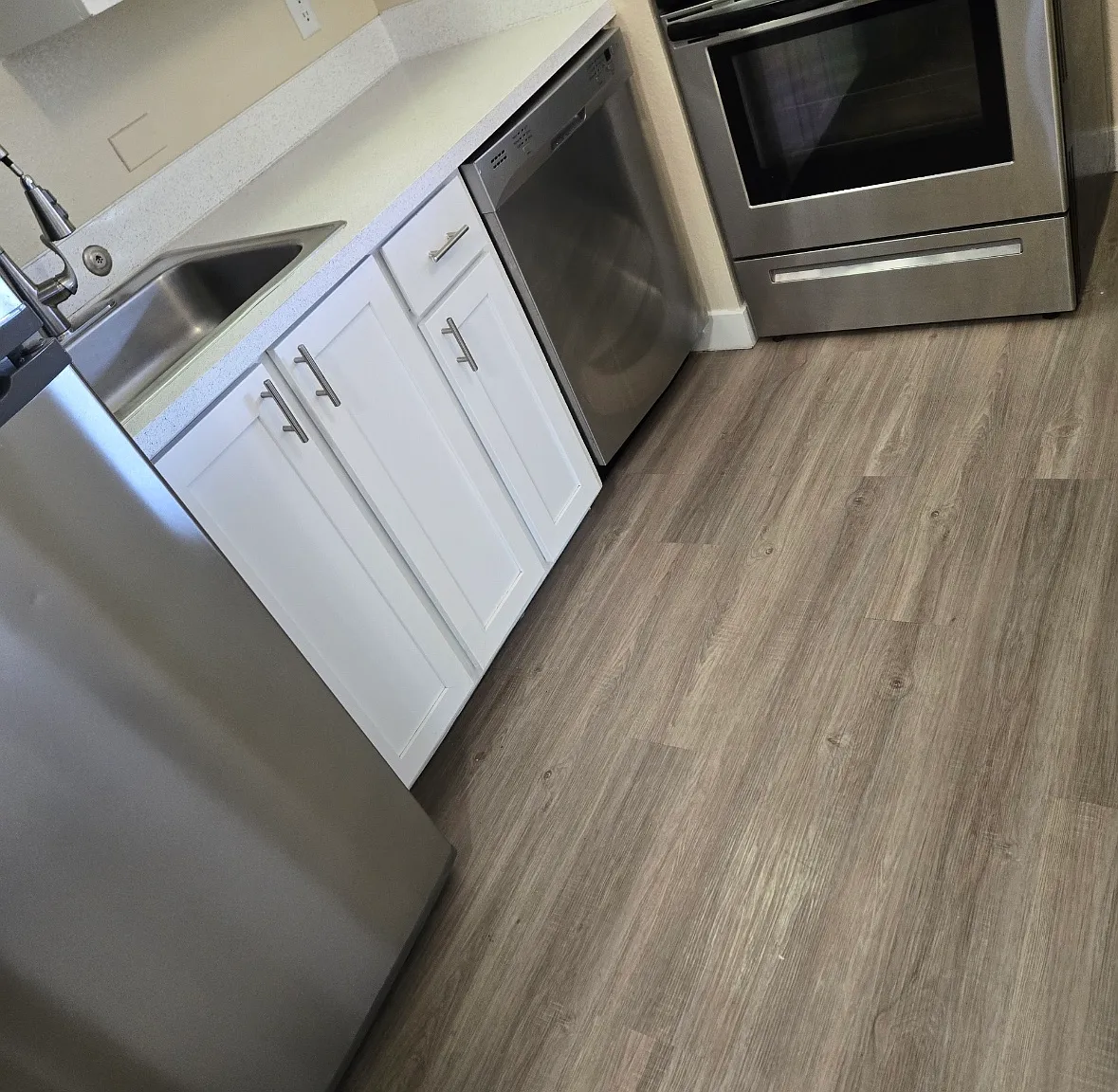 1 bed, 550 sqft, $1,575 — Photo 2