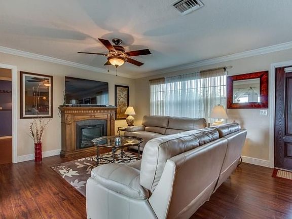3rd image of 1020 Lake Clarke Dr
