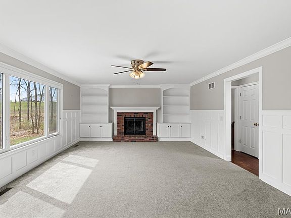 3rd image of 19 Lautrec Ct