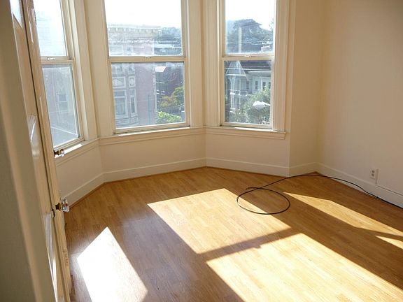 3rd image of 154 Cole St APT 7A
