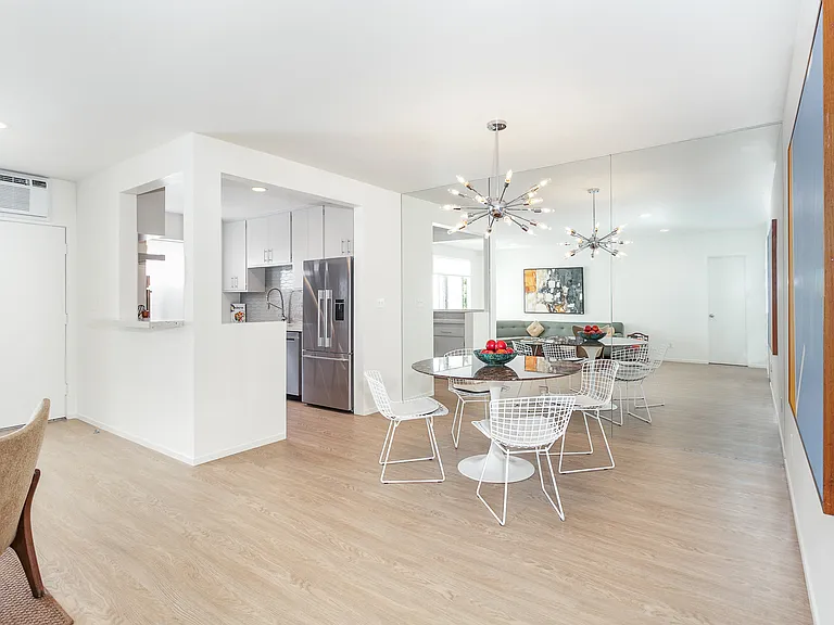 938 N San Vicente Blvd #8 — Photo 4