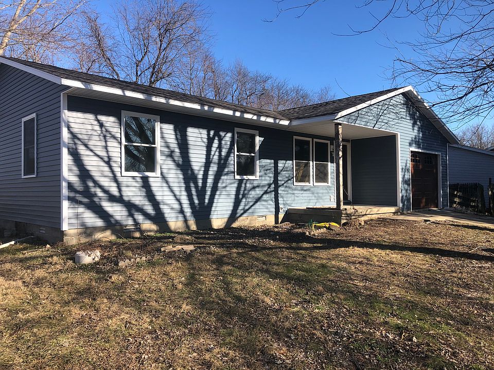 1st image of 411 W Iroquois Dr