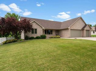 1097 Blackberry Winter Ln, De Pere, WI 54115