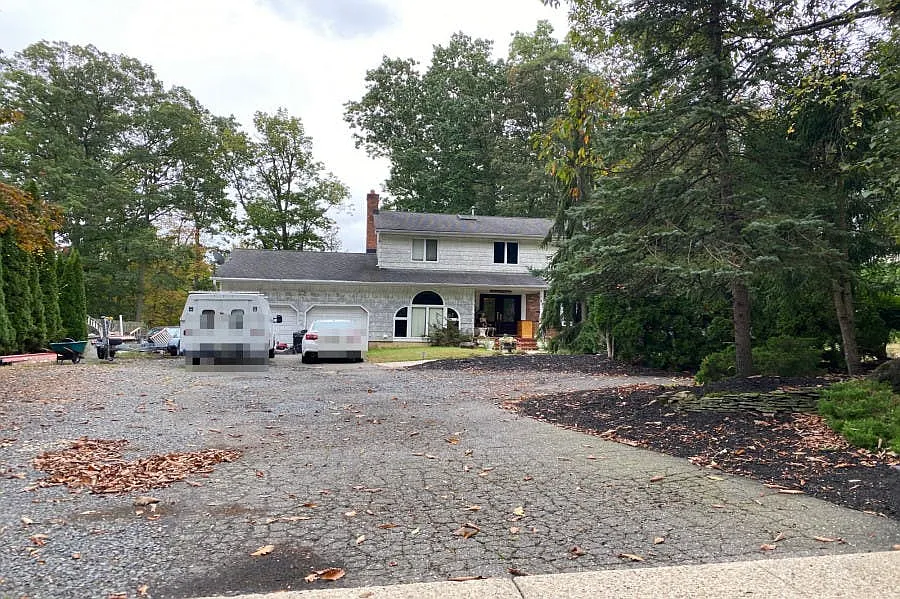 331 Gordons Corner Rd photo 1