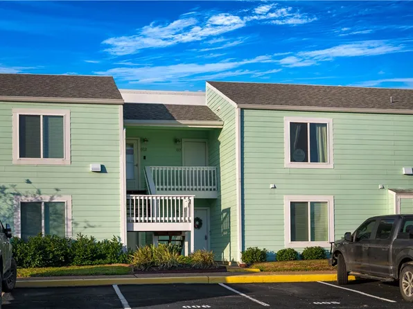 611 Lauderdale Dr #611, Rockport, TX 78382