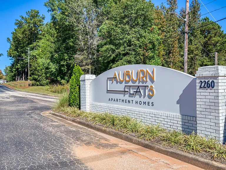 Auburn Flats — Photo 25