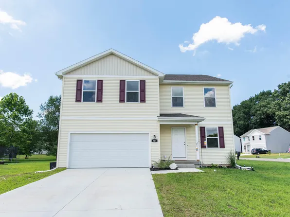 525 Dogwood Ln, Watervliet, MI 49098