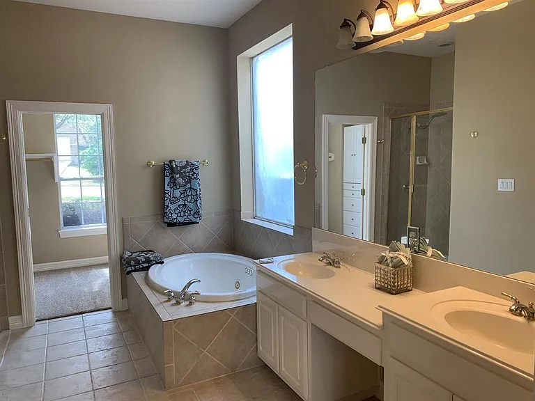 9913 Bundoran Dr — Photo 13