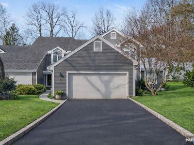 19 Crescent Hollow Ct, Ramsey, NJ, 07446