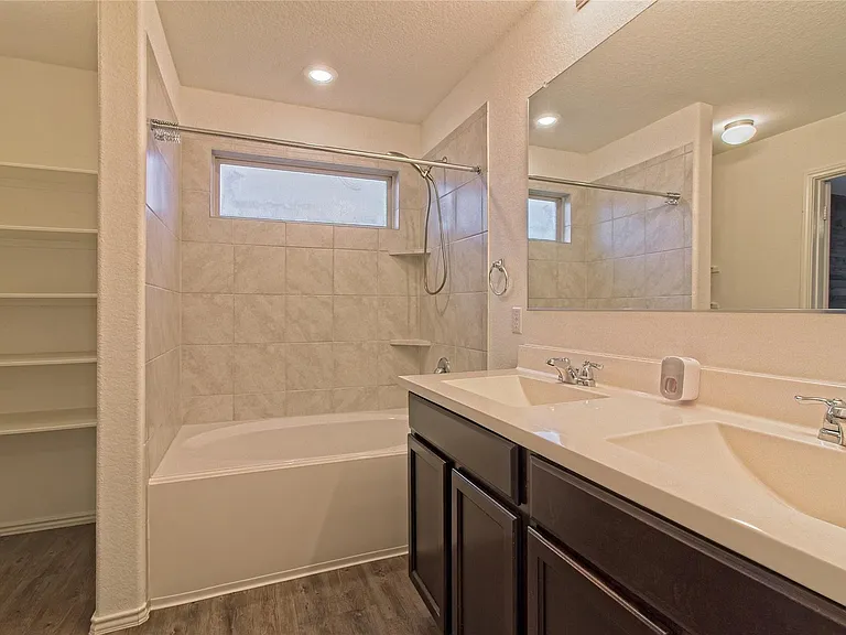 108 Circle Way — Photo 20