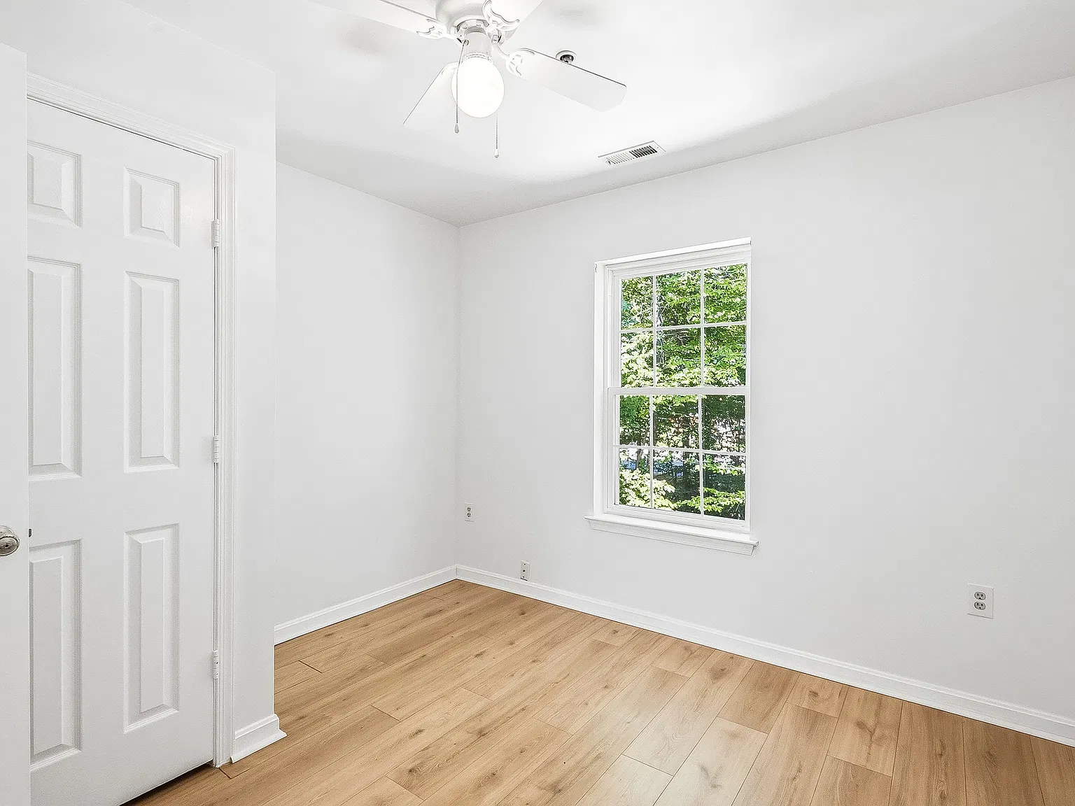 13108 Grandview Court - 1 — Photo 4