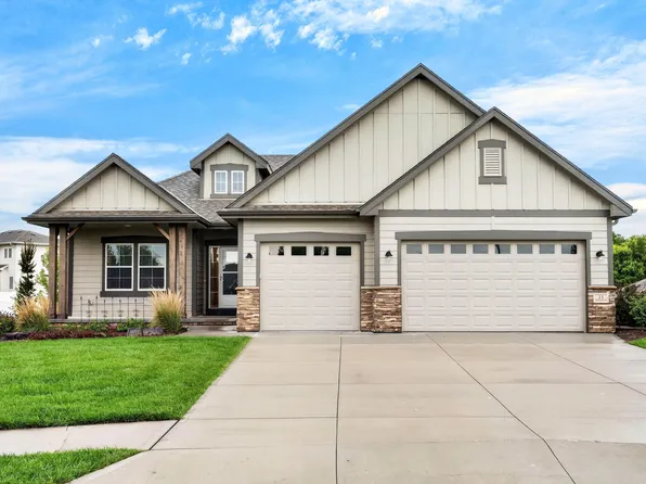 15 Butternut Cir, Council Bluffs, IA 51503
