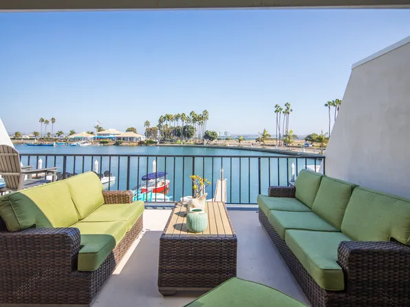 8 Antigua Ct, Coronado, CA 92118