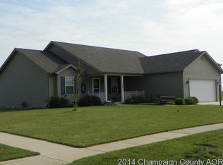 1120 Declaration Dr, Savoy, IL 61874