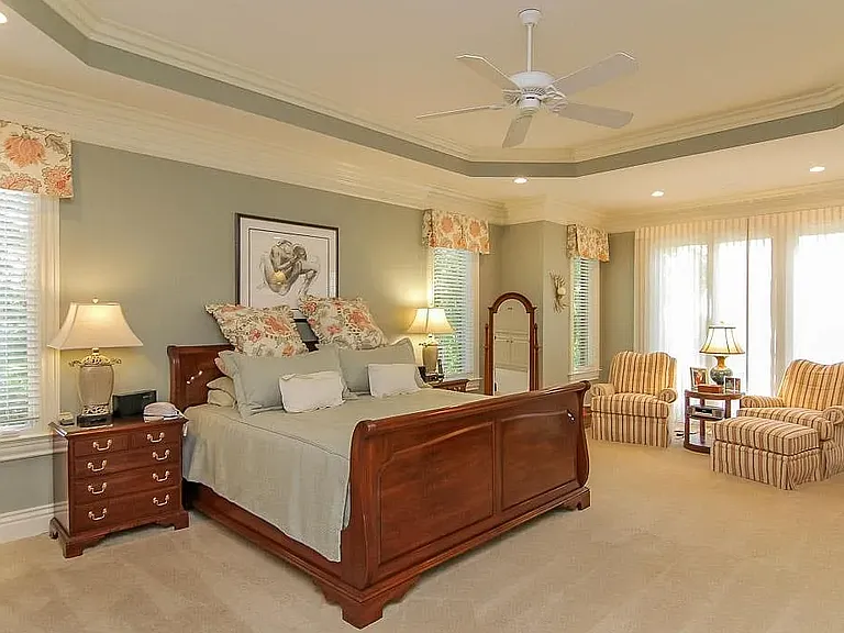 13204 Longwood Ln — Photo 21