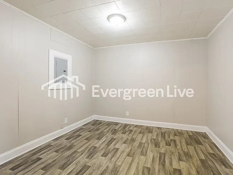 8816 Montery Ct — Photo 4