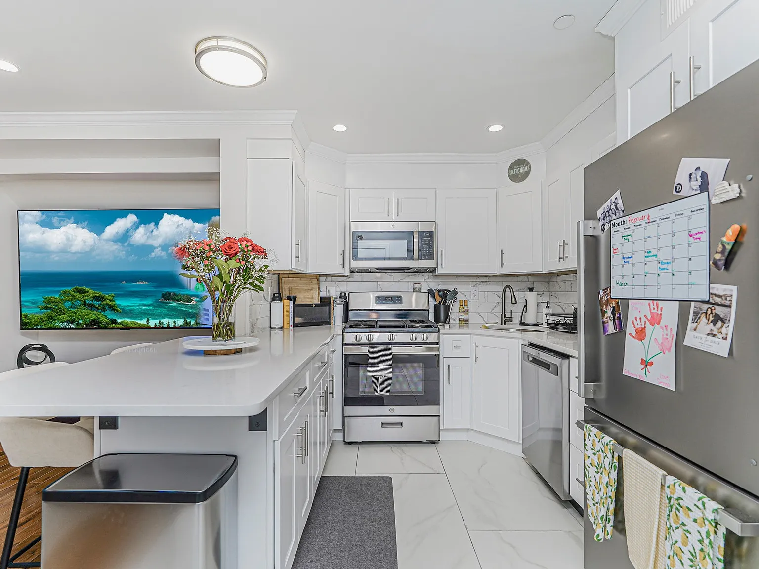 2 bed, $2,600 — Photo 1