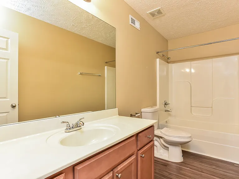 1108 Harmony Ln — Photo 16