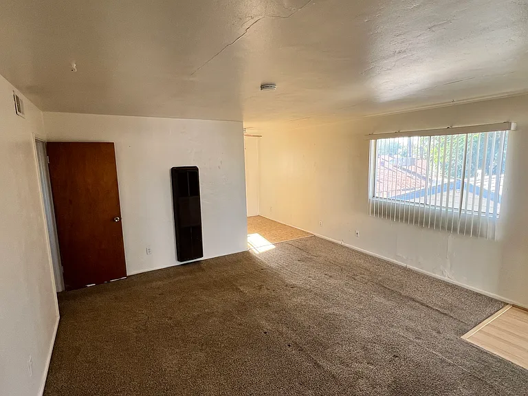 4425 N 8th Ave #8 — Photo 24