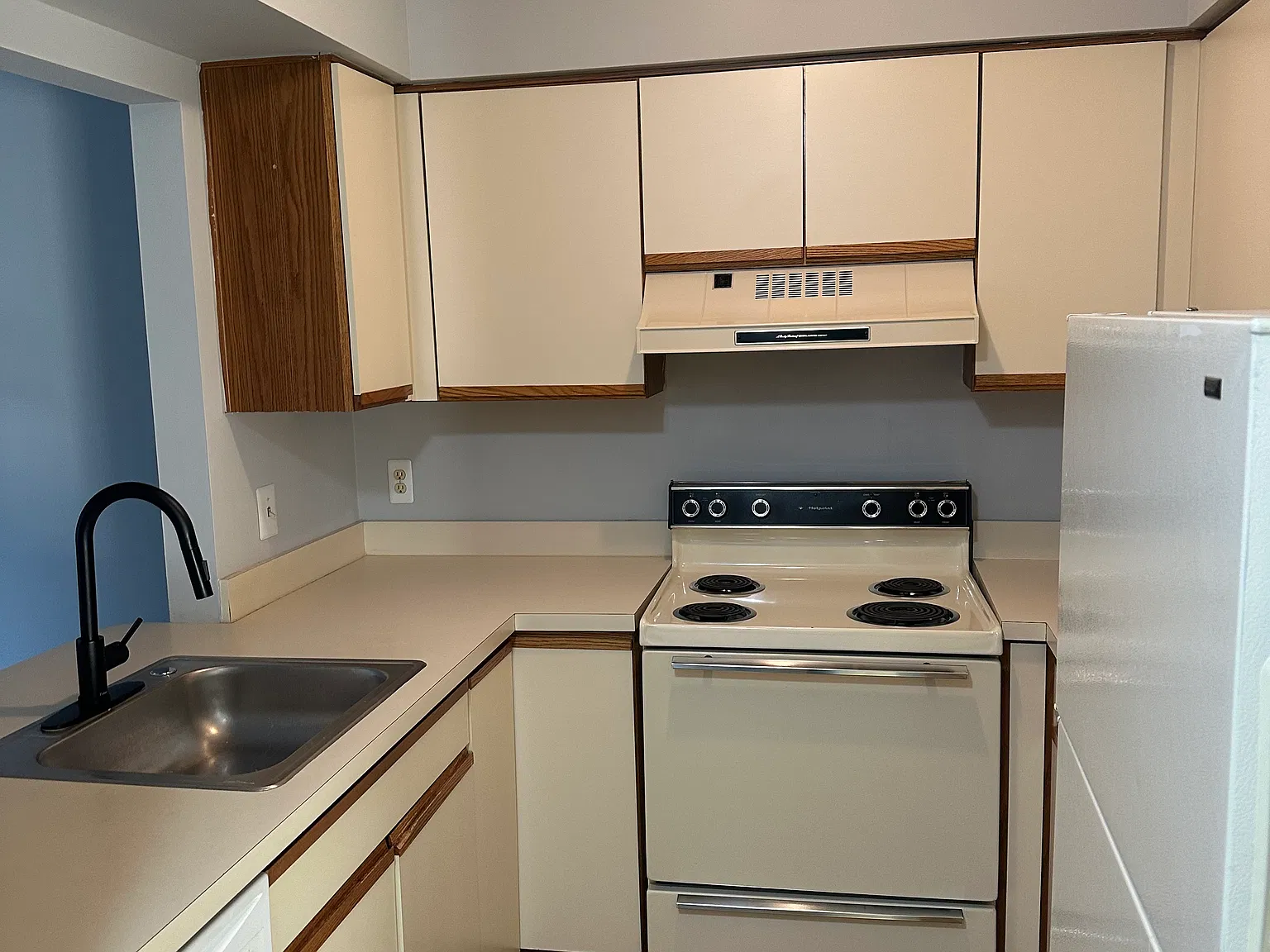 2 bed, $995 — Photo 4