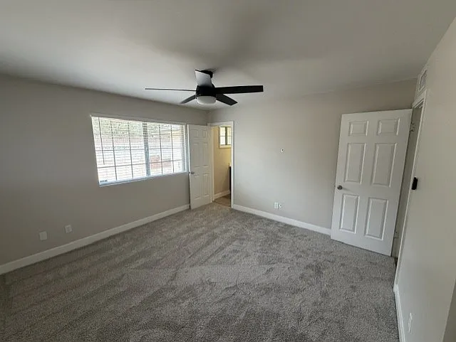 1252 E Campus Dr — Photo 12
