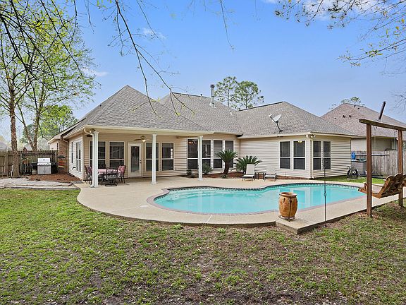 3rd image of 349 Forest Brook Blvd