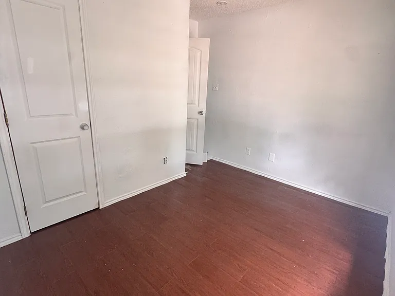 4003 Aggassi Dr — Photo 3