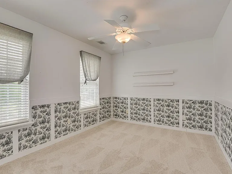 5755 Carriage Hills Dr — Photo 34