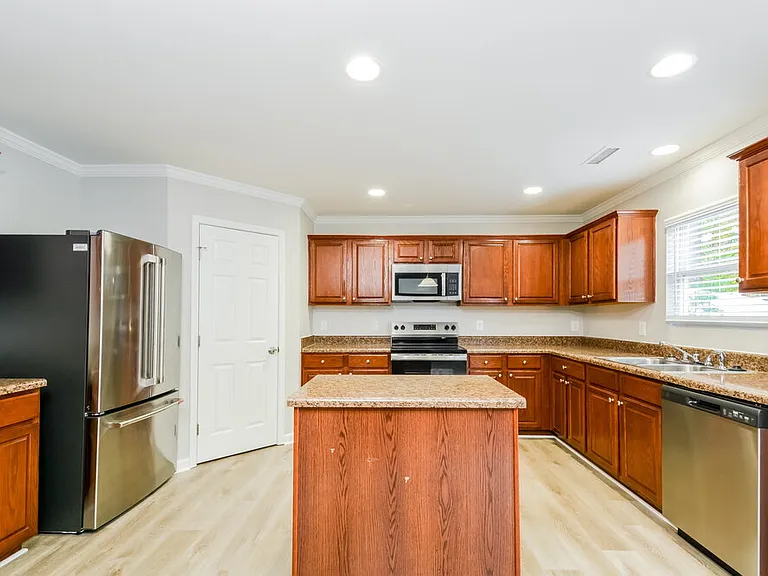 235 Chadford Pl — Photo 7