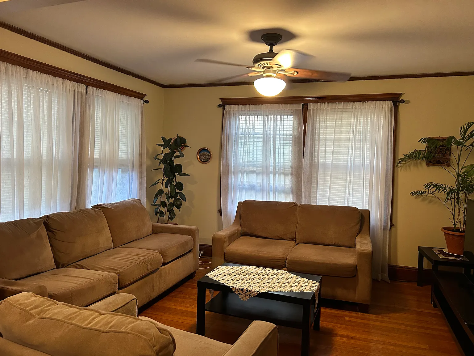 2 bed, 1050 sqft, $2,950 — Photo 3