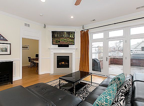 5th image of 4141 N Kedzie Ave #205
