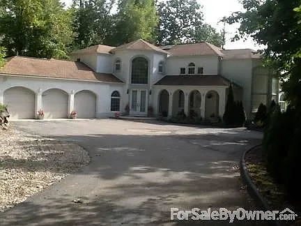 3047 Spring St photo 1