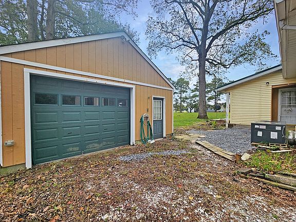 4th image of 37240 Main Sail Ct