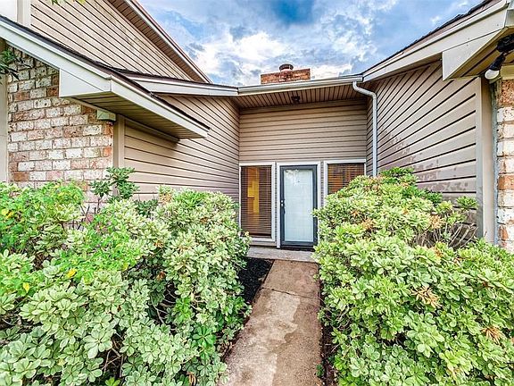 2nd image of 2914 Jenny Dr