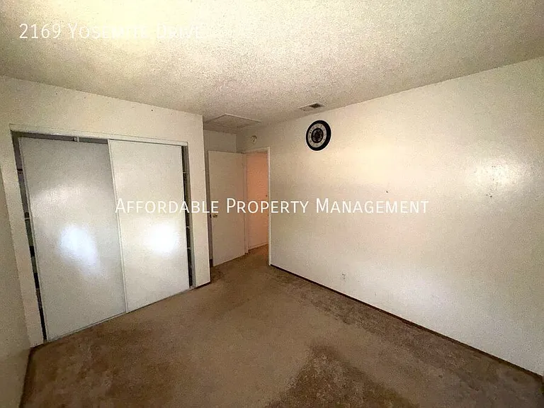 2169 Yosemite Dr — Photo 13