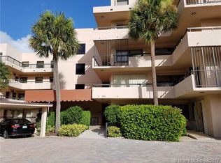 364 Golfview Rd APT 103, North Palm Beach, FL 33408
