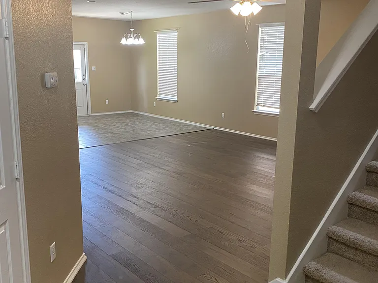 3216 Claymore St — Photo 2