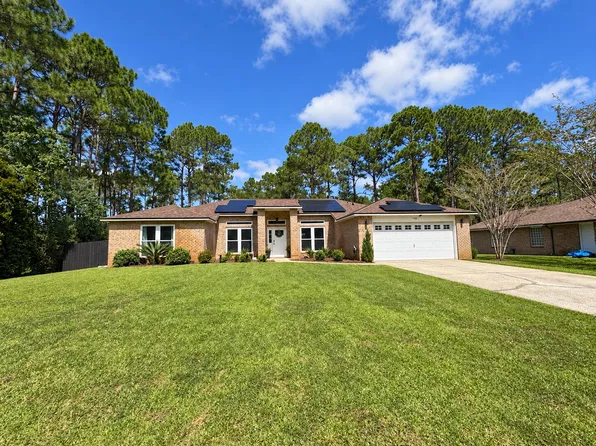 7534 Duval St, Navarre, FL 32566