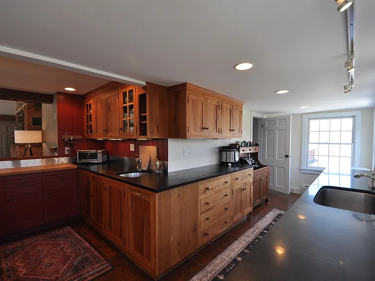7190 Main St — Photo 21