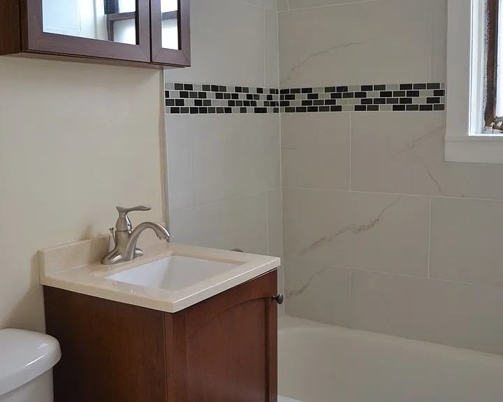 3759 S Union Ave — Photo 3