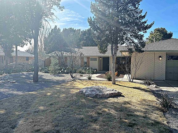 2nd image of 2712 Chrysler Dr