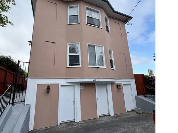 489 55th St APT 3, Oakland, CA 94609